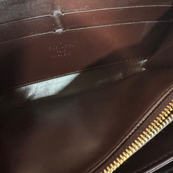 Louis Vuitton Brown Embossed printed monogram zipper round Wallet - Picture 8 of 16
